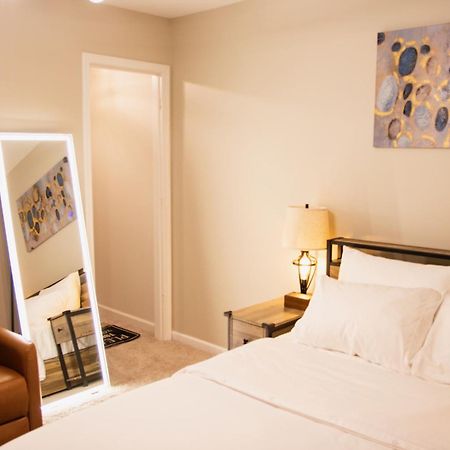 Hometel Premium Guest Suite W/ Private Entrance يبسيلانتي المظهر الخارجي الصورة