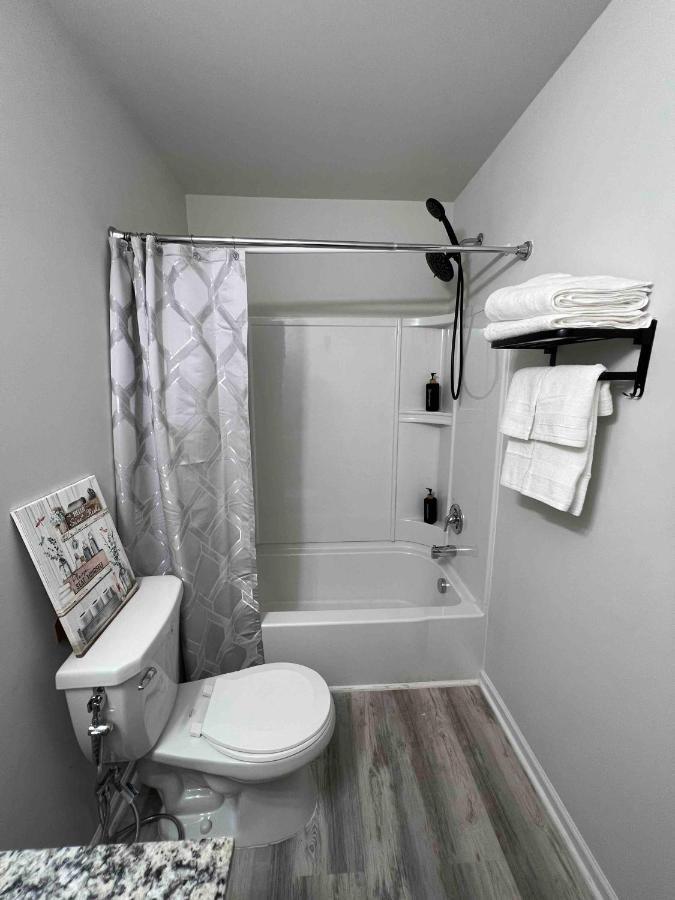Hometel Premium Guest Suite W/ Private Entrance يبسيلانتي المظهر الخارجي الصورة