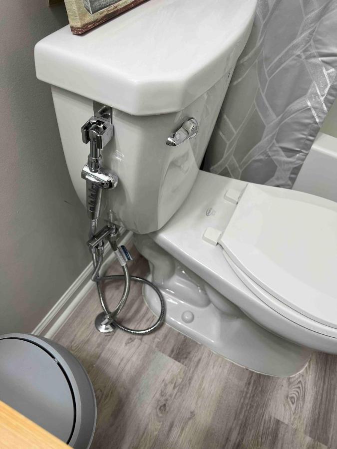 Hometel Premium Guest Suite W/ Private Entrance يبسيلانتي المظهر الخارجي الصورة
