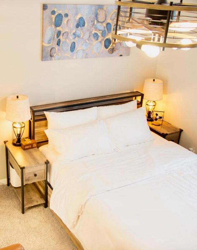 Hometel Premium Guest Suite W/ Private Entrance يبسيلانتي المظهر الخارجي الصورة